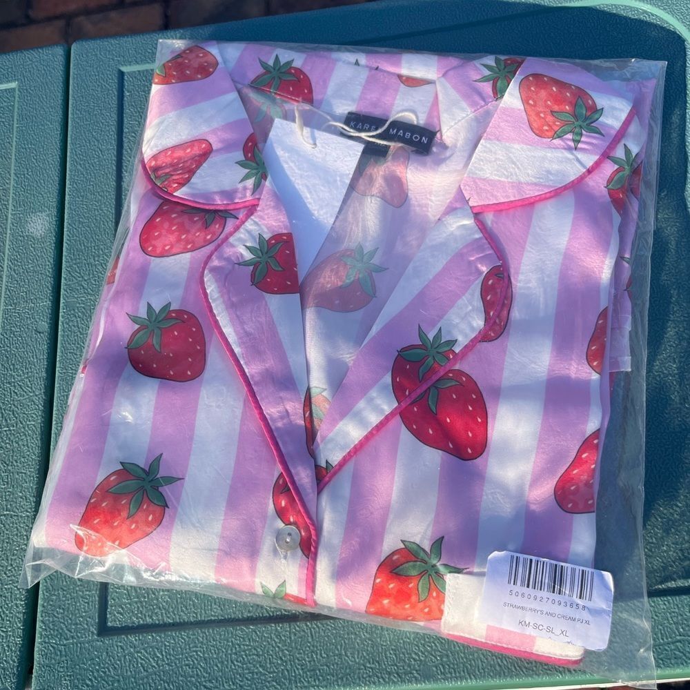 Karen Mabon Strawberries and Cream Pajama Set NWT